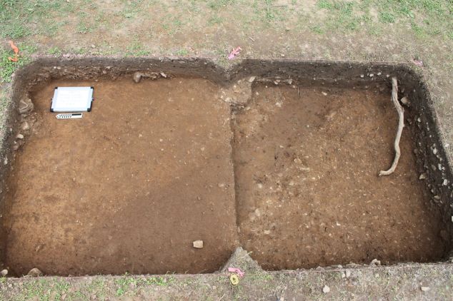 Plan view of Feature 5 in two consecutive units (not yet excavated).